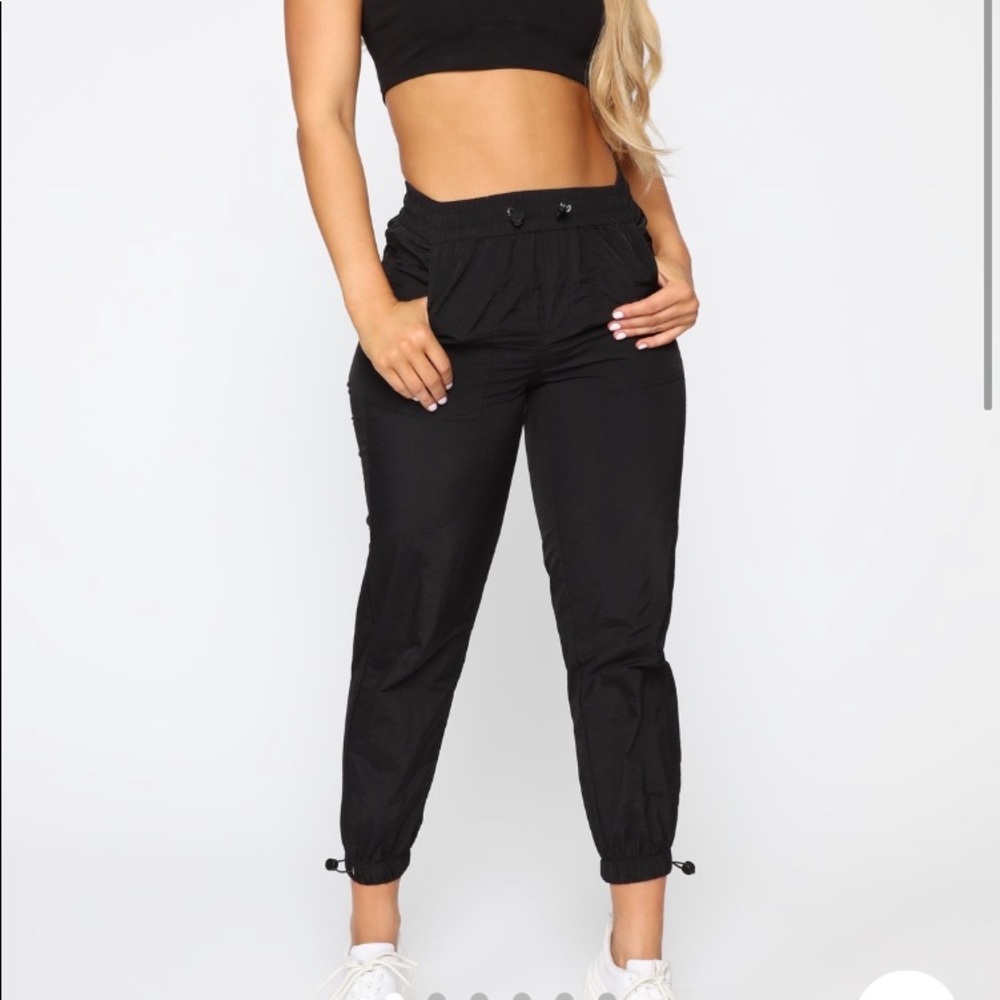 Fashion nova ‘on the go drawstring joggers’